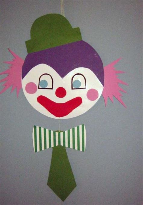 Ausmalbild glücklicher clown ausmalbilder kostenlos zum ausdrucken clown schablone zum ausdrucken übungsmaterial gratis für sehtraining Bastelvorlage Clown aus Tonpapier selber basteln