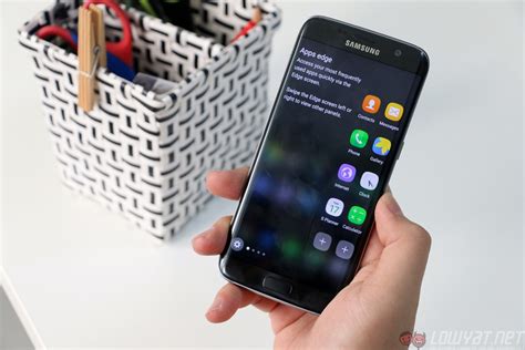 Samsung May Reveal Phones With Bendable Screens In 2017 Lowyatnet