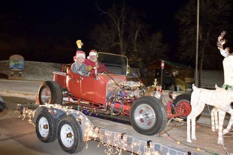 Santa Hot Rod He Really Delivers All Those Toys In A T Bucket Roadster