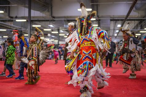 In Photos Wisconsin Native American Tribes Take To Tradition At Spring