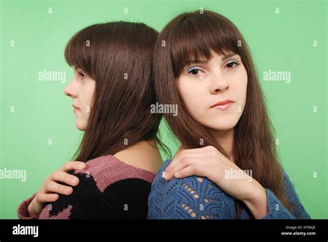 Two Adult Sisters Twins Hi Res Stock Photography And Images Alamy