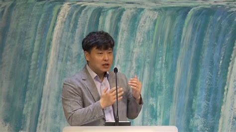 작은 마을의 목사 제이콥과 결혼한 지 30년, 앤은 자기 자신도 결혼 생활도 작게만 느껴진다. 2020-06-18 새벽기도회 마음과 뜻을 다해 찾으면 만나리라(신 4:25 ...