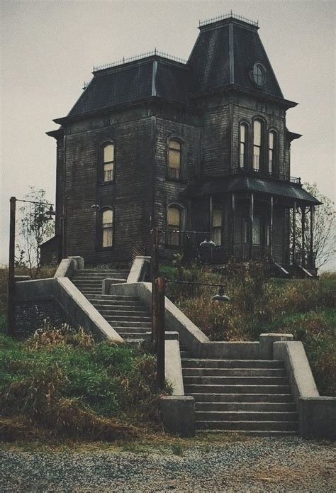 Bates Motel Old Victorian Mansions Gothic Mansion Old Mansions