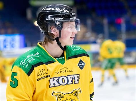 Analysis laaksonen was previously playing for ilves last season, for which he notched two goals and 10 helpers. Oskari Laaksonen solmi NHL-sopimuksen