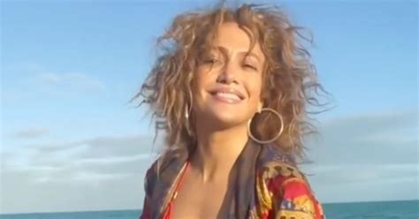 Jennifer Lopez 51 Thrills Fans By Flaunting Beach Bum And Yanking