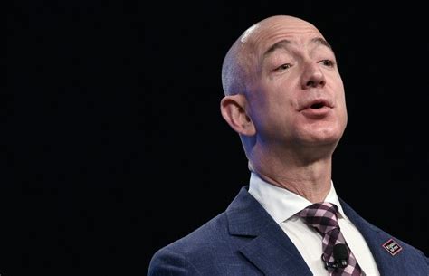 Jeff Bezos To Step Down As Amazon Chief Executive Philstar Com