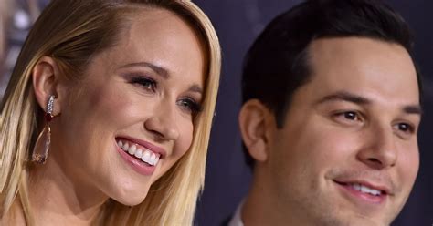 anna camp talks about 2019 and her divorce from skylar astin