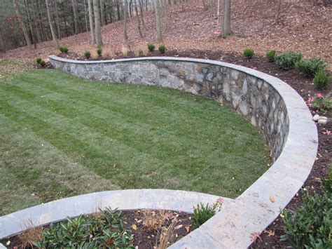 Curved Stone Retaining Wall Traditional Landscape Dc