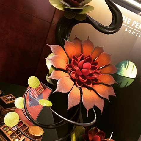 Épinglé Par Jason Mak Sur Chococlate Flowers Sculptures En Chocolat