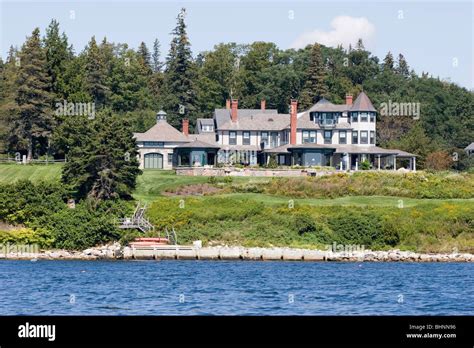 Penobscot bay maine houses hi-res stock photography and images - Alamy