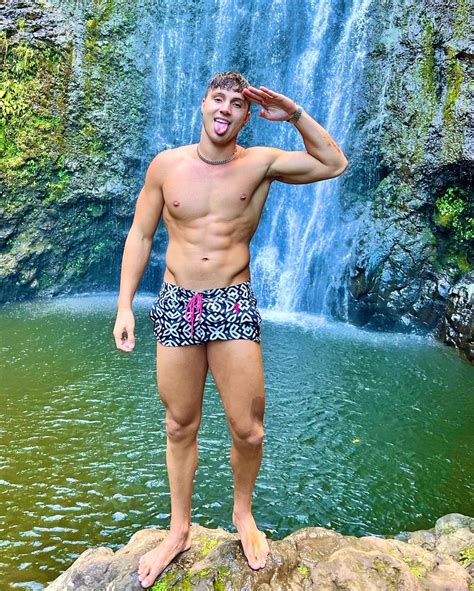 Tayo Ricci On Twitter Please Tell Me You Would Have Sex With Me Under This Waterfall 💦