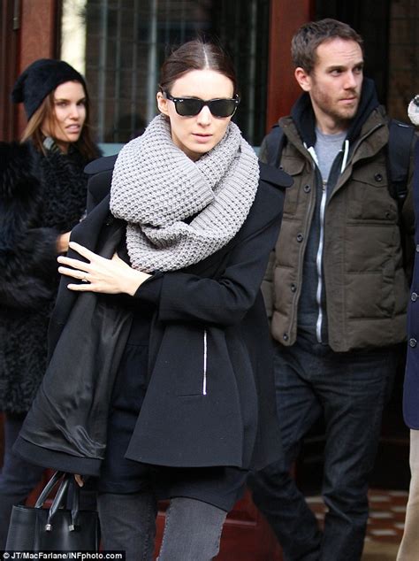 Rooney Mara Grabs Lunch With Babefriend Charlie McDowell While Wearing A Sparkler On Her Left