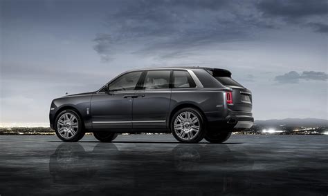 Rolls Royce Apresenta Primeiro Suv Auto Drive