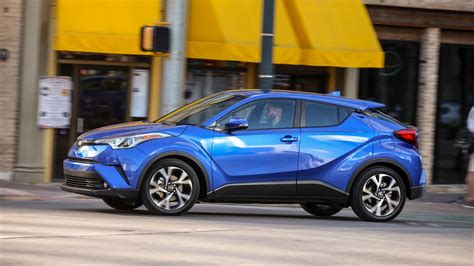 2018 Toyota C Hr Review And Ratings Edmunds