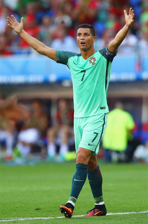 The hungary vs portugal live broadcast in india will be available from 9:30 pm ist on sony ten 1 in english, with an alternate hindi commentary offered on sony ten 3. Cristiano Ronaldo - Cristiano Ronaldo Photos - Hungary v ...