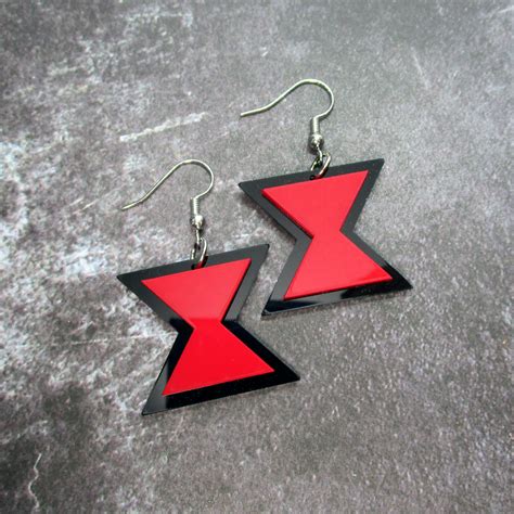 Black Widow Symbol Red Hourglass Dangle Earrings ⋆ Its Just So You