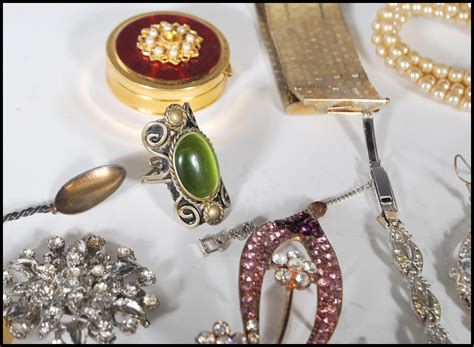 A Collection Of Vintage Costume Jewellery And Miscellaneous Items To