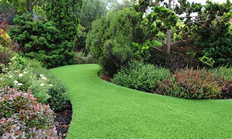 10 Artificial Grass Design Ideas That Will Enhance Your