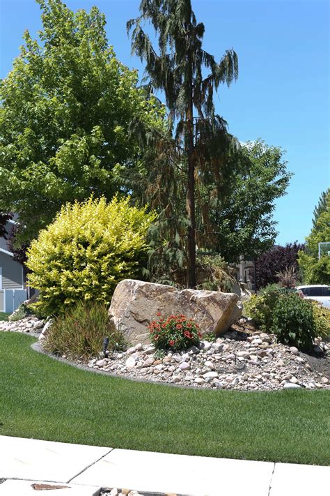 Tips For Landscaping With Rocks And Boulders