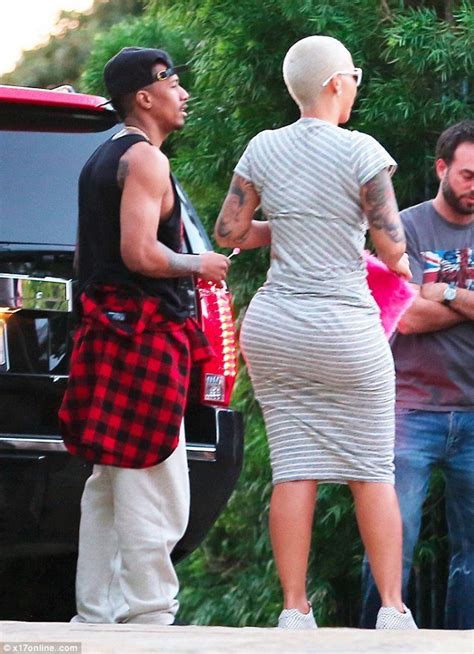 Solid performance from nick cannon. Nick Cannon & Amber Rose Move Forward Into Each Other ...