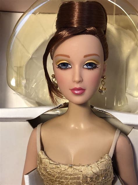 2001 Alex By Madam Alexander 16 Tall Doll Woman Of The Year 10072500