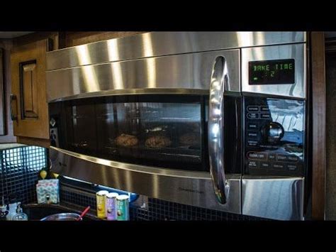 Switch on your oven's convection setting for food that cooks faster and more evenly. 1000+ images about Convection oven times and recipes on Pinterest | Convection oven cooking ...