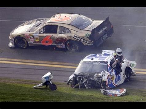 Earnhardt had been involved in another crash at the daytona 500 in 1997, when his car flipped upside down on the backstretch. NASCAR CRASH - Best Nascar Accident of all Time Part.1 ...