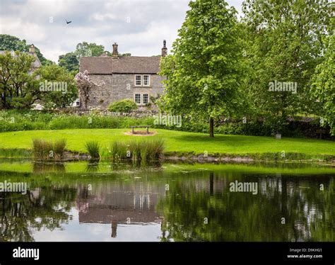 Village Pond Of Monyash In The Derbyshire Peak District Stock Photo Alamy