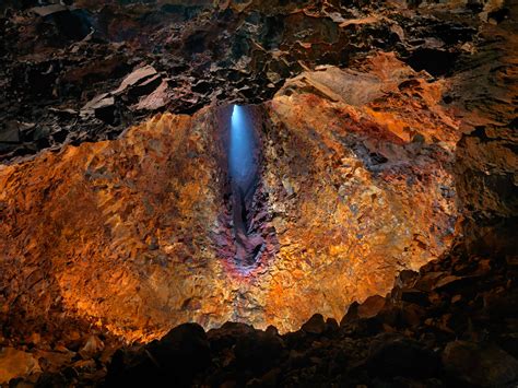 Thrihnukagigur Volcano Tour Go Inside A Magma Chamber