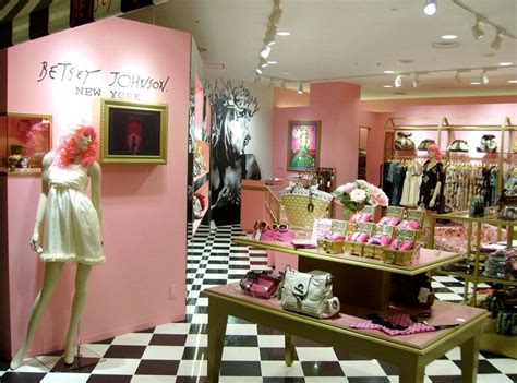 Fashion designing courses help students in identifying their strengths and weaknesses and prepare them for the fashion industry, not just creatively, but also by introducing them to its business end. Betsey Johnson | Coletterie | Boutique decor, Store design ...