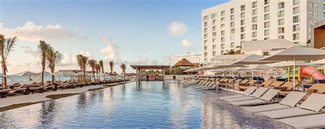 Hotel Gym And Recreation Royalton Chic Suites Cancun All Inclusive