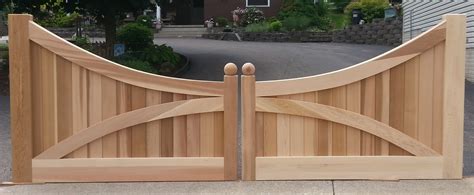 Custom Driveway Gates Made Out Of Western Red Cedar Wooden Gates