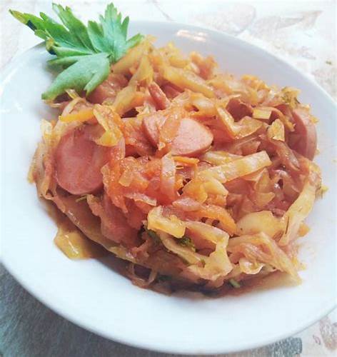 Капуста тушеная и диета Тушеная капуста с сосисками в томате рецепт с фото пошагово Тушеная капуста с сосисками в томате рецепт с фото пошагово Капуста тушеная и диета