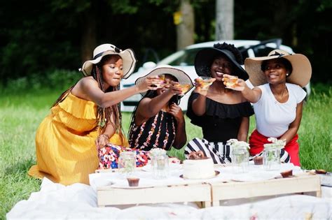 Premium Photo Group Of African American Girls Celebrating Birthday