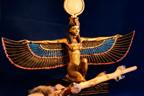 Goddess Isis 3 Invocations For Magical Manifesting Femigod