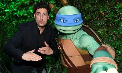 Nickelodeon Apologises For Jason Biggs Vulgar Tweets About Wives Of