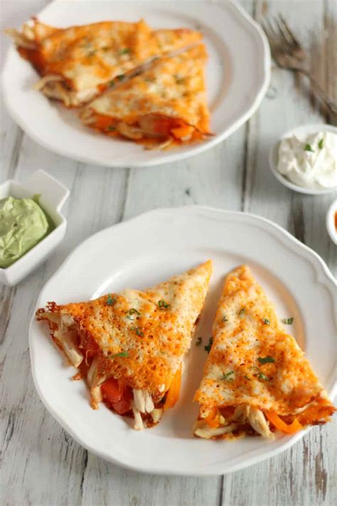 The ultimate list of 23 easy keto chicken dinner recipes that you and your family will love. Keto Chicken Quesadilla | Cheese Shell Keto Quesadilla Recipe
