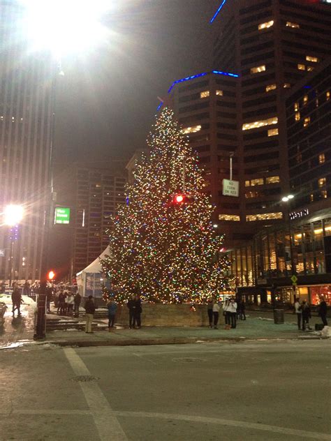 Christmas Tree At Fountain Square In Cincinnati Fountain Square