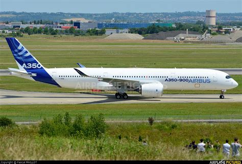 The a359 is a member of the a350 family of aircraft. F-WXWB - Airbus Industrie Airbus A350-900 at Toulouse ...