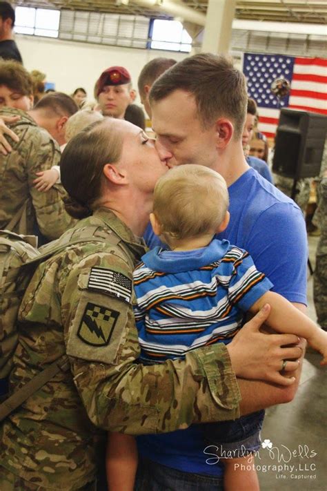 Welcome Home Mom Military Homecoming Fort Bragg Nc Photographer