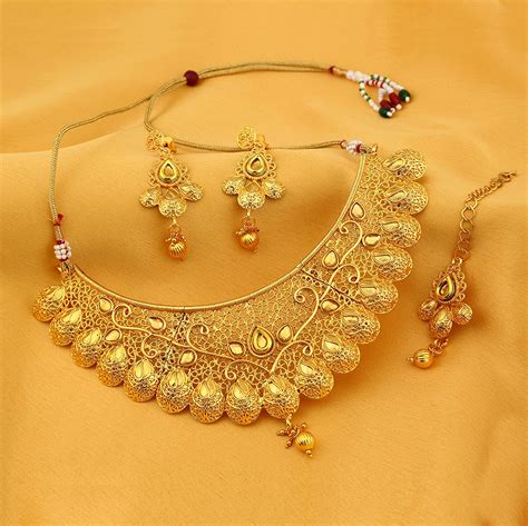 sukkhi glamorous lct gold plated wedding jewellery pearl choker necklace set combo for women