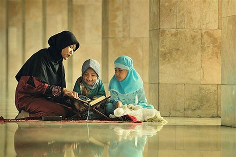 Mendidik Anak Dalam Islam Panduan Singkat Bagi Orang Tua Masa Kini
