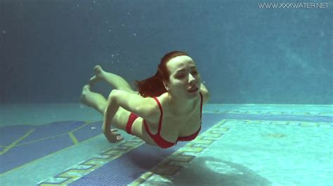 Lina Mercury Hot Underwater Show