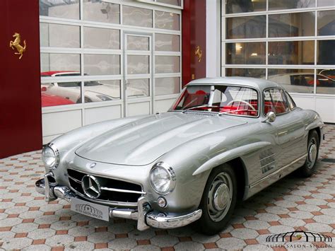 One of the fastest car in 1950's. Mercedes-Benz 300 SL Gullwing Coupé - Auto Salon Singen