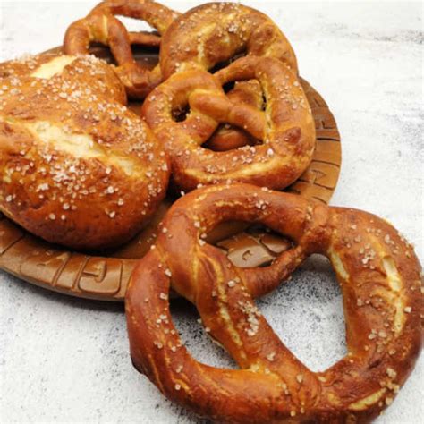 German Pretzel Recipe Without Lye Omas Soft Bavarian Laugenbrezel