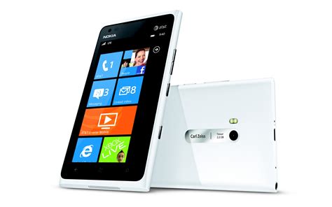 โนเกียยกทัพ Nokia Lumia สมาร์ทโฟนบนระบบปฏิบัติการ Windows Phone บุกตลาด
