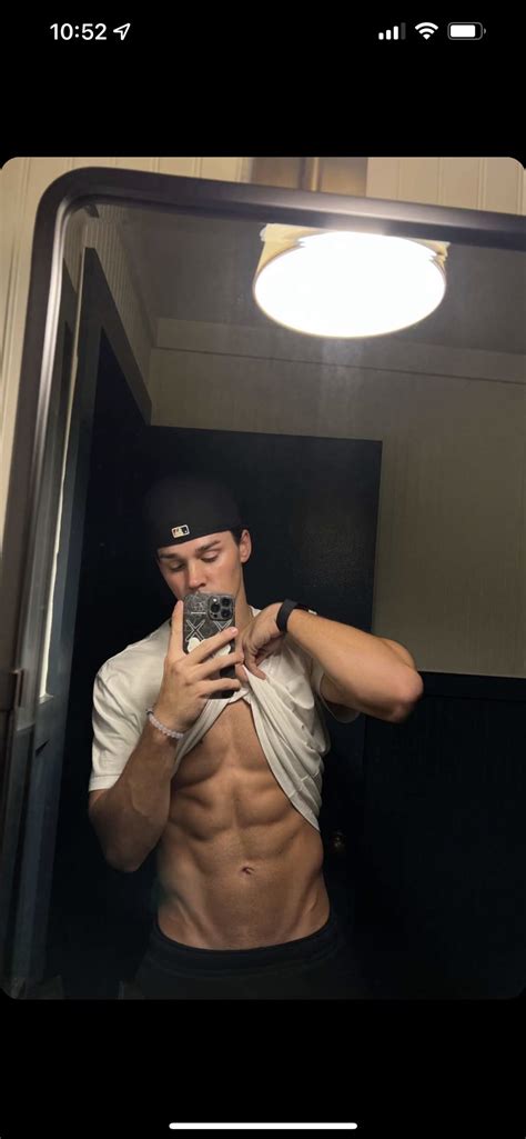 Celebrity Men💯 🇦🇺 On Twitter Noah Beck In His Thirst Trap Era 💯