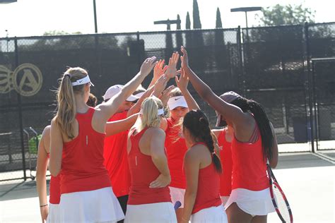 Sdsu Womens Tennis Loses Close Battle With Hawaii 4 2 The Daily Aztec