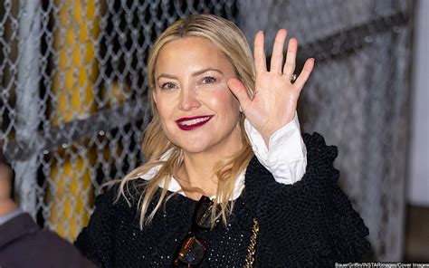 Kate Hudson Performs Debut Single Talk About Love For First Time After Its Release