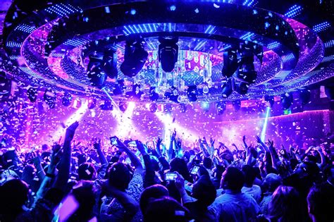 Nightclubs In Vegas Vegas Nightlife Nightlife Travel Lounge Club Bar Lounge Rpg Cyberpunk